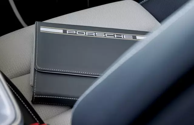 Customizable Owners Manual Case With Logo : Suncoast Porsche Parts